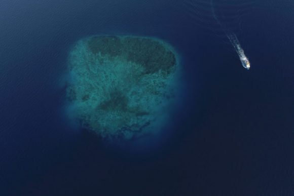 Isla bajo el mar